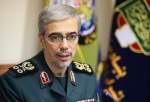 اللواء باقري : سنناقش سبل تعزيز العلاقات العسكرية بين ايران والعراق