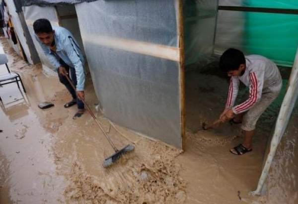 Displaced Palestinians desperate amid heavy rainfall (photo)  