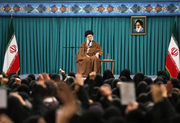 Leader receives women, girls ahead of Mother’s Day (photo)  <img src="/images/picture_icon.png" width="13" height="13" border="0" align="top">