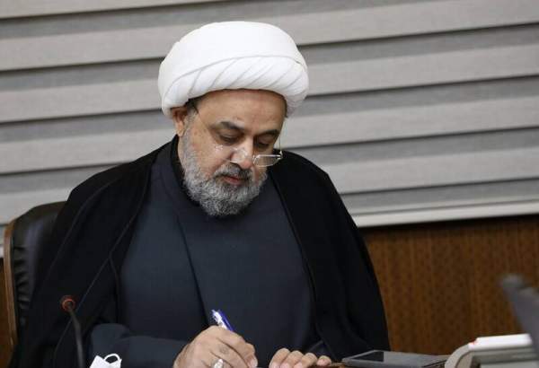 Huj. Shahriari offers condolences over passing of Afghan Sunni cleric