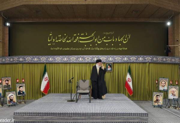 دیدار دست‌اندرکاران کنگره ۲۴ هزار شهید تهران بزرگ با رهبر معظم انقلاب  