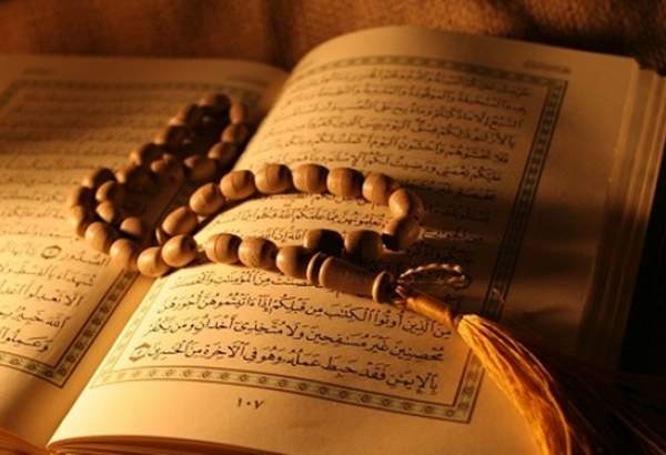 انس با قرآن باعث نورانیت دل می‌شود