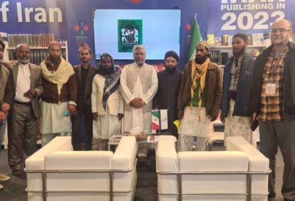 Delegation of Sunni scholars from Nepal visit Iran’s pavilion at New Delhi Book Fair