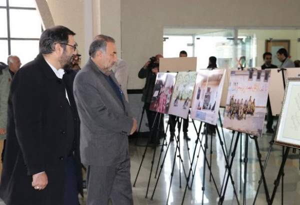 دومین نمایشگاه منطقه ای هنرهای تجسمی ایثار و شهادت در سنندج افتتاح شد