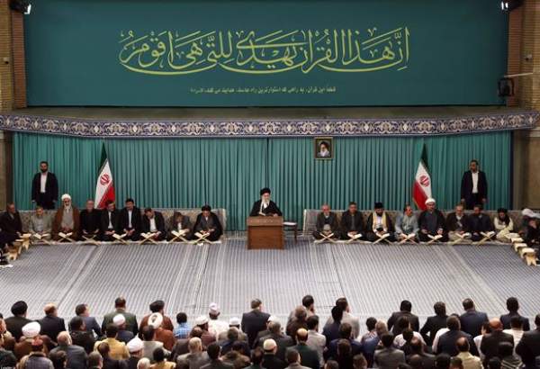Leader receives participants to Qur’an competition (photo)  
