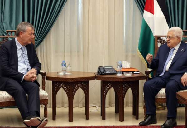 محمود عباس: هدف از حمله به «آنروا»، نابودی آوارگان است