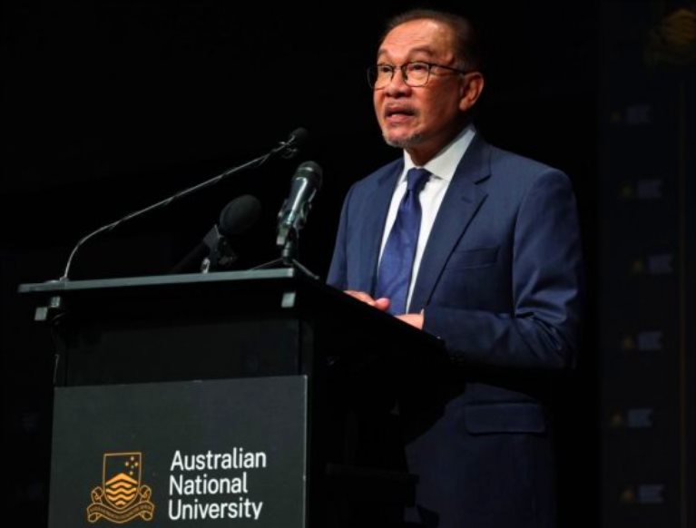 رئيس وزراء ماليزيا ينتقد موقف الغرب من الحرب على غزة