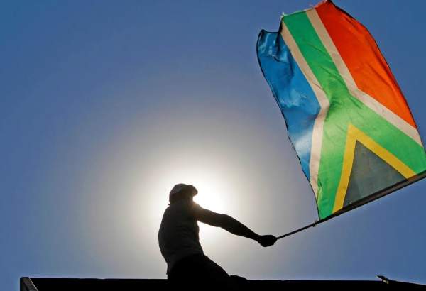 آفریقای جنوبی به محور مخالف آمریکا می‌پیوندد