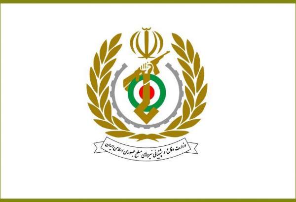 وزارة الدفاع : نسعى على الدوام للقيام بدور هام في تعزيز اسس الجمهورية الإسلامية