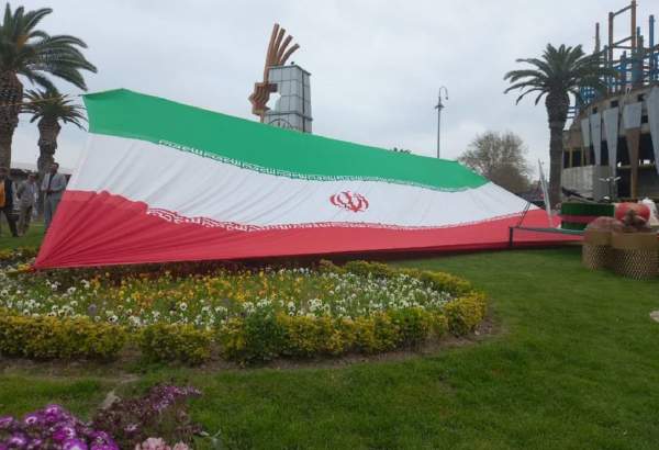 آئین اهتزاز پرچم مقدس جمهوری ایران اسلامی در میدان وحدت گرگان  