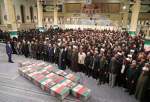 رہبر معظم انقلاب اسلامی کی اقتداء میں دمشق شہداء کی نماز جنازہ ادا کردی گئی