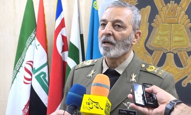 القائد العام للجيش الإيراني : بقاء حكومة نتنياهو مرهون باستمرار الحرب