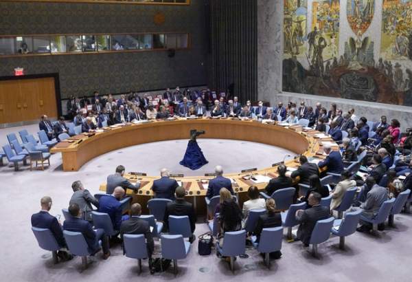 UN Security Council calls for lifting obstacles to deliver aid into Gaza