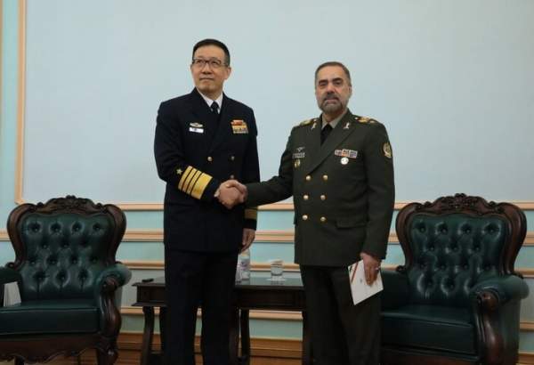 Les ministres de la Défense iranien et chinois discutent de la coopération militaire