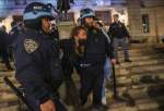 نیویارک کی پولیس نے فلسطین کے حامی 100 طلباء کو گرفتار کرلیا