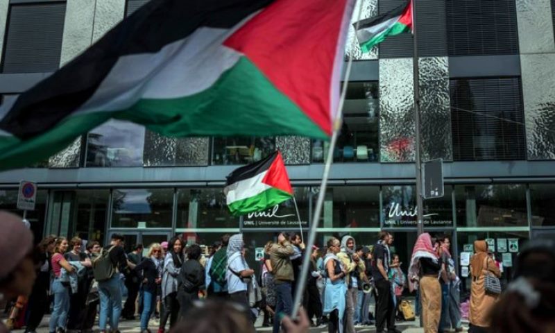 سويسرا.. المئات يتظاهرون دعما للفلسطينيين في لوزان