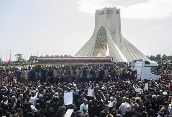 آئین تشییع پیکر رئیس جمهور و همراهان در تهران  
