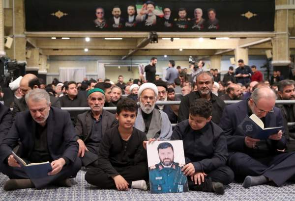 تصاویری از مراسم بزرگداشت شهیدان خدمت در حسینیه امام خمینی(ره)  